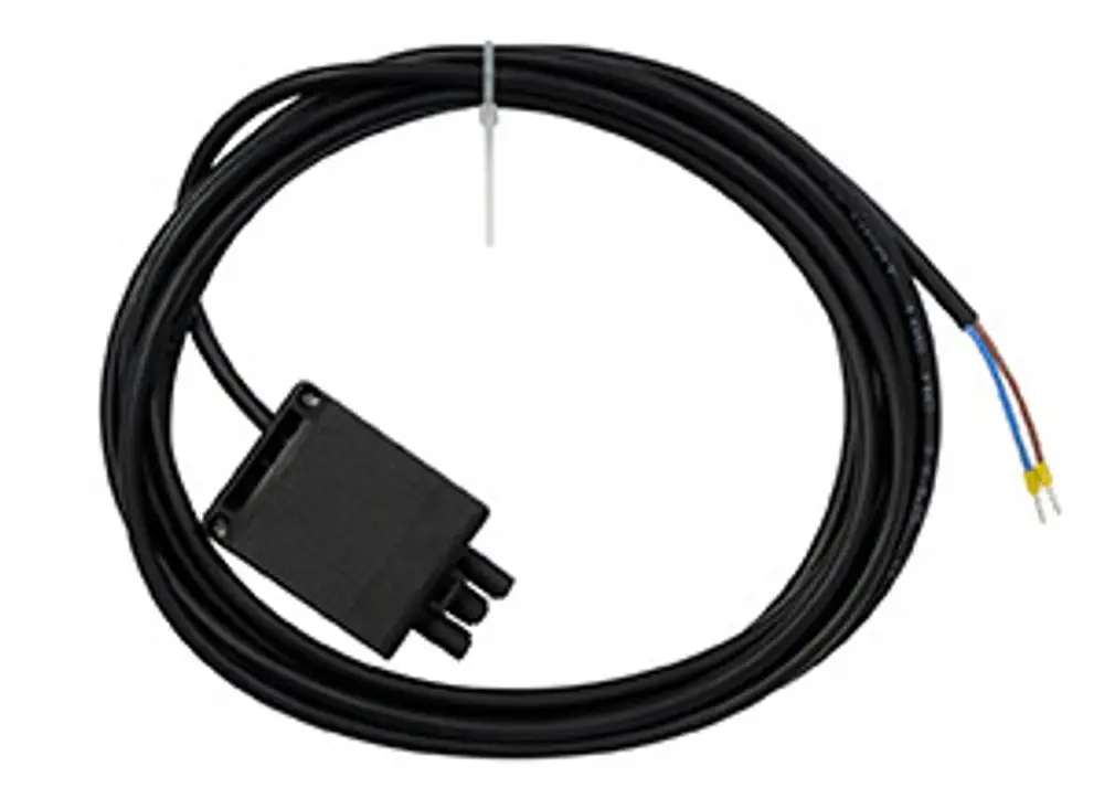 Störmeldekabel mit schwarzem Mantel und einem Steckeranschluss, geeignet für Vaillant-Neutralisationseinrichtungen bis 360 kW. Kabel mit mehreren Adern sichtbar.